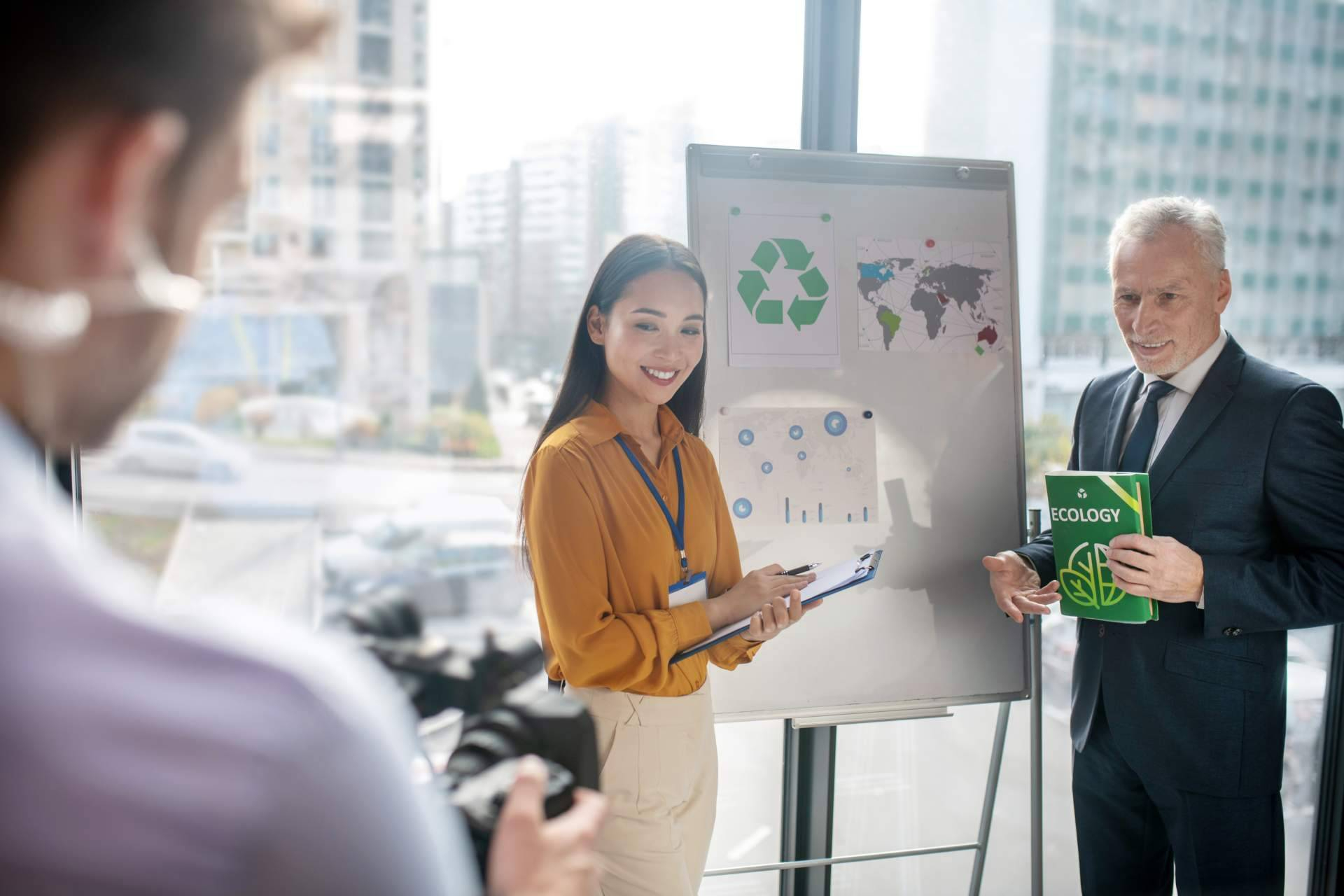 Focaltec Workspace lanza reporte de emisiones de CO₂ para viajes de negocio, impulsando la sostenibilidad empresarial